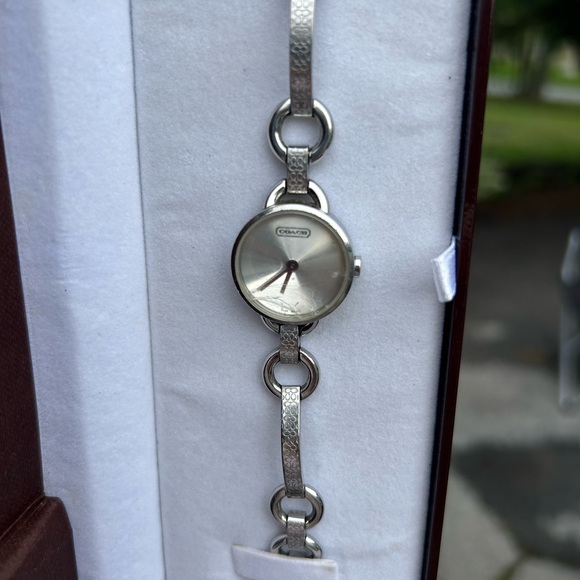 Coach Watch - Picture 2 of 2